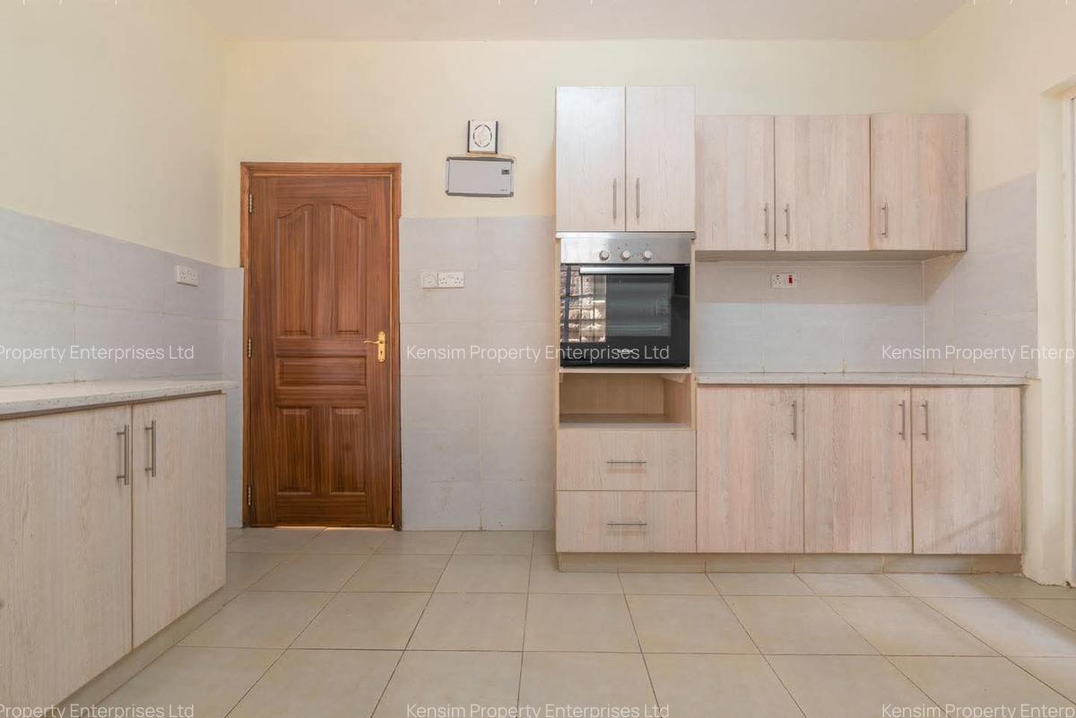 4 Bed Townhouse with En Suite in Kileleshwa - 4