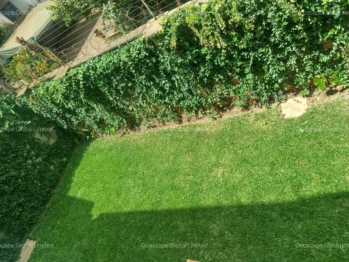 5 Bed House with En Suite in Kyuna - 3