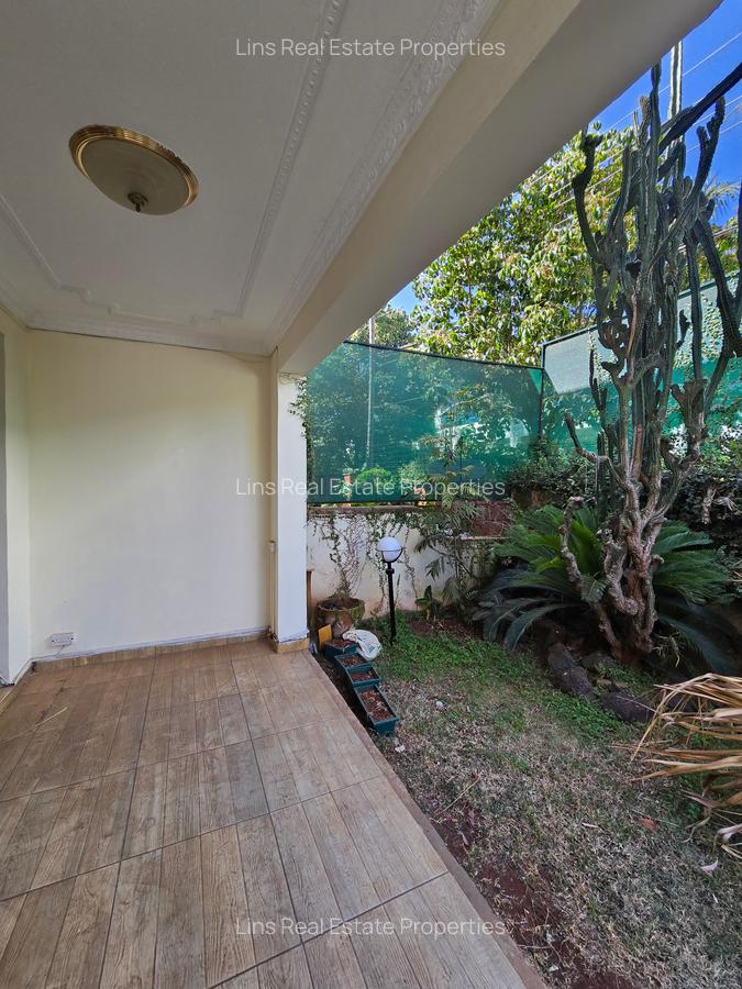 4 Bed Townhouse with En Suite in Lavington - 10