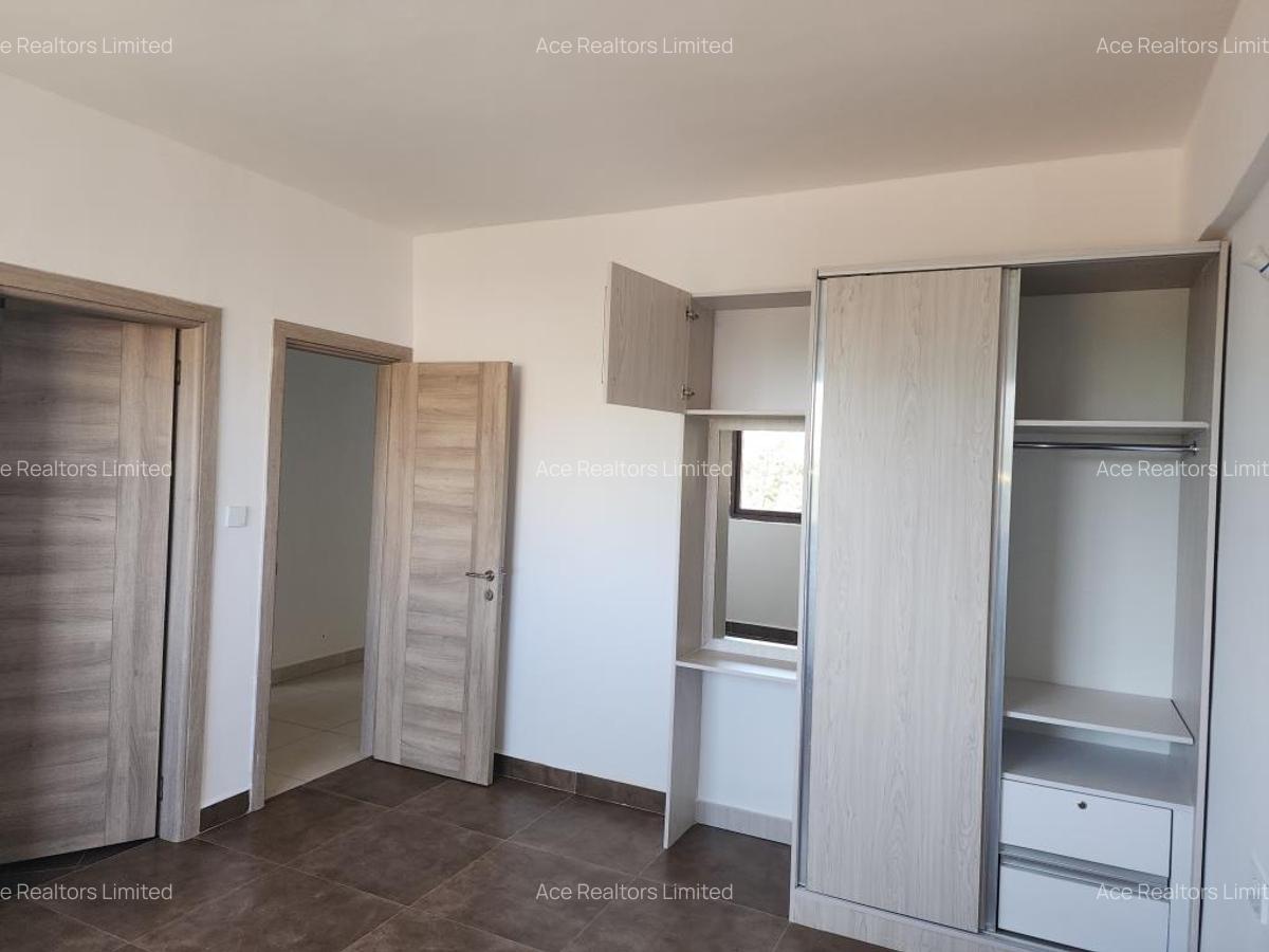 3 Bed Apartment with En Suite at Lantana Road - 14