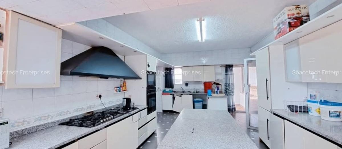 6 Bed House with Swimming Pool in Kileleshwa - 12