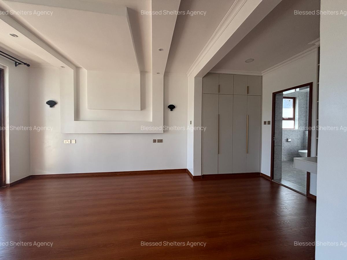 4 Bed Villa with En Suite in Kiambu Road - 14