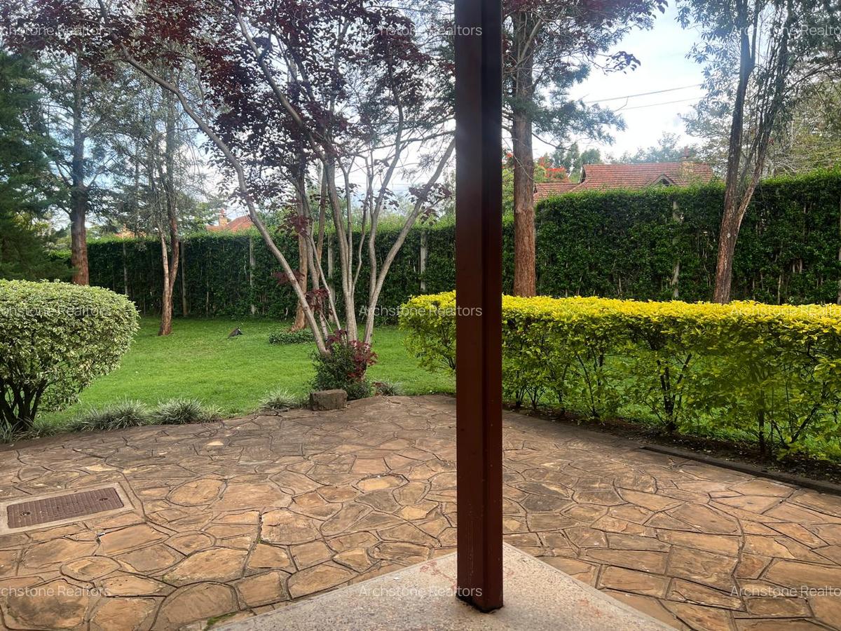 4 Bed Townhouse with Swimming Pool in Ridgeways - 12