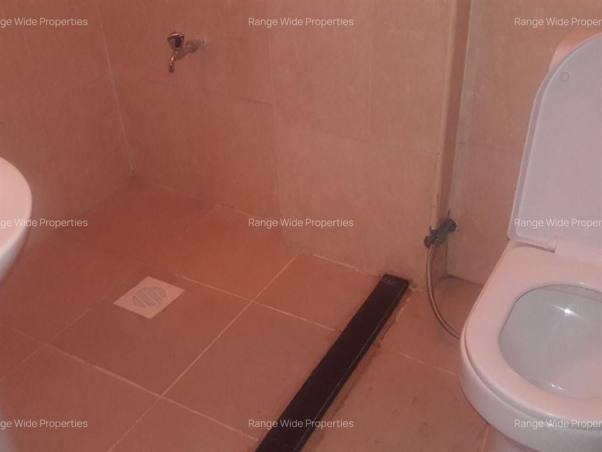 1 Bed Apartment with En Suite in Brookside - 5