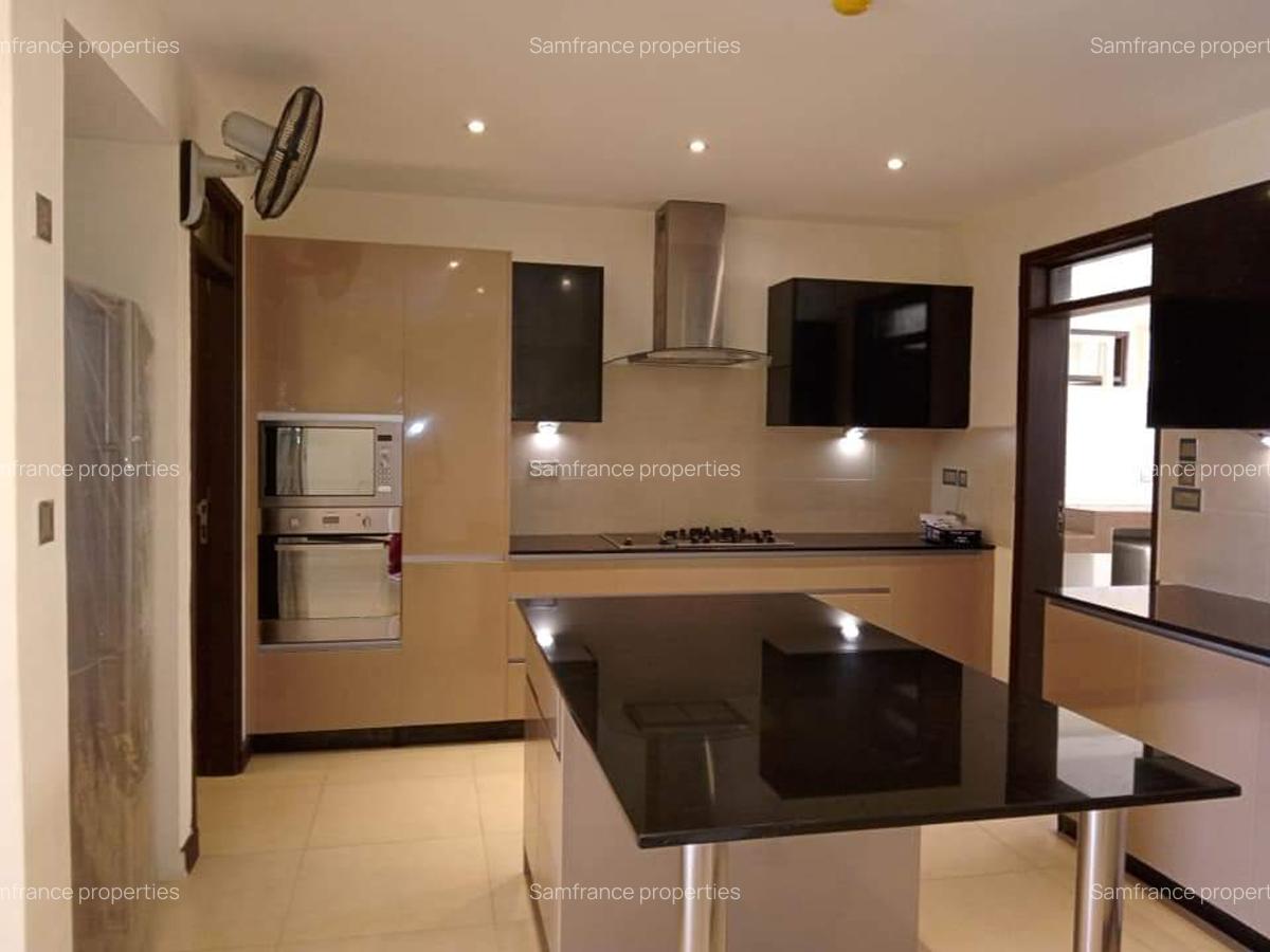 Serviced 3 Bed Apartment with En Suite at Citymall - 2