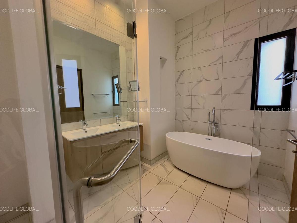 2 Bed Apartment with En Suite at Rosslyn - 9