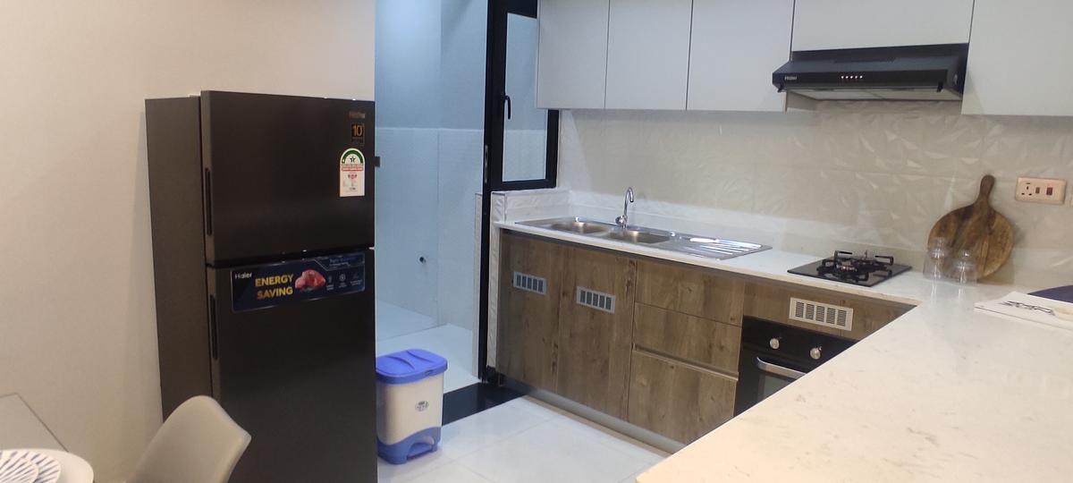 Serviced 1 Bed Apartment with En Suite at 5Th Avenue - 11