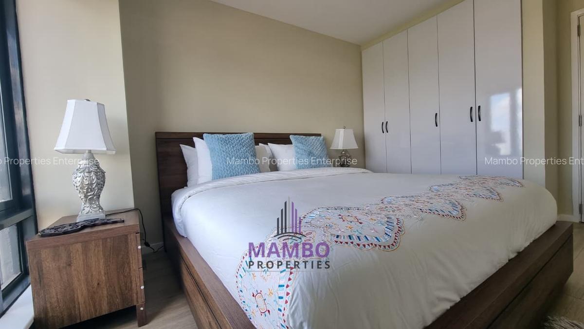 Serviced 2 Bed Apartment with En Suite at Riverside Dr - 13