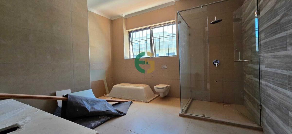 6 Bed House with En Suite in Loresho - 17