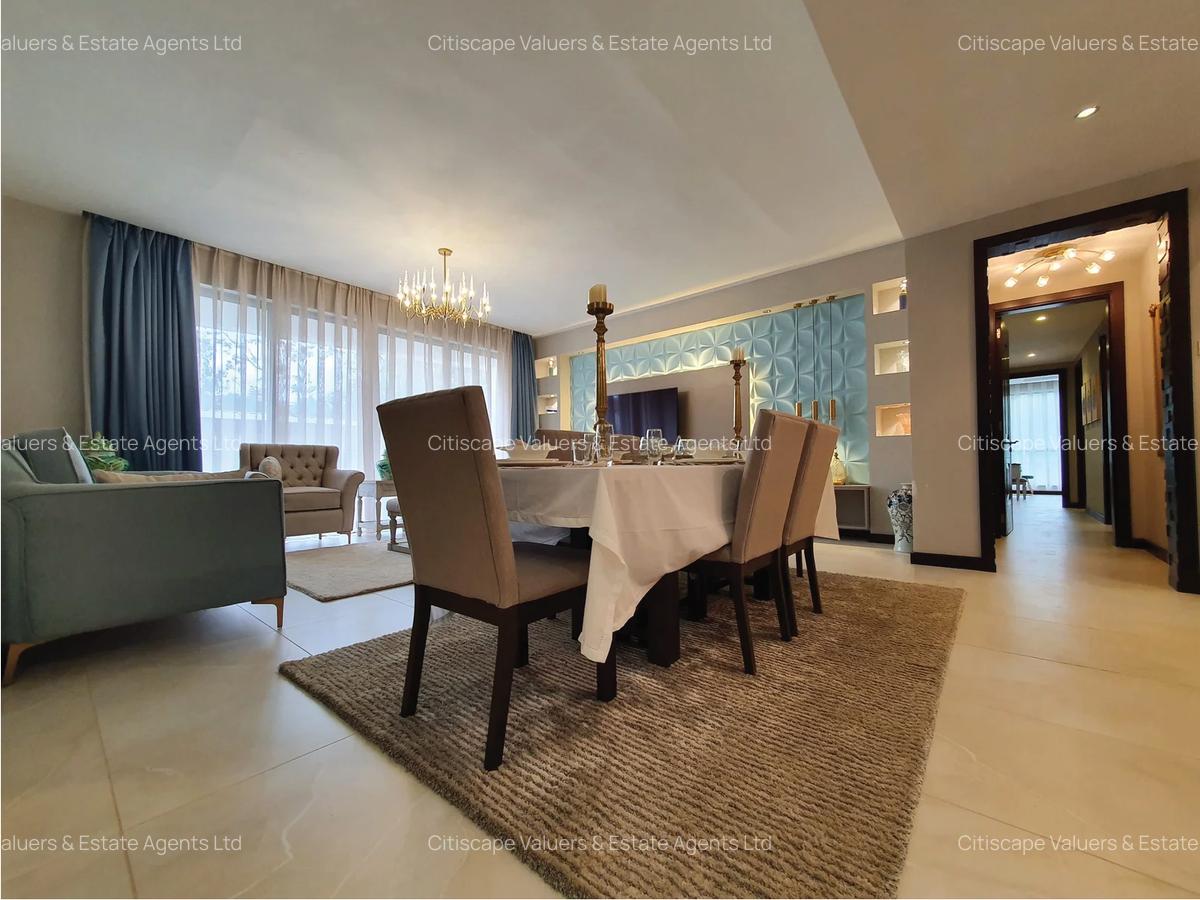 3 Bed Apartment with Swimming Pool in Riverside - 9