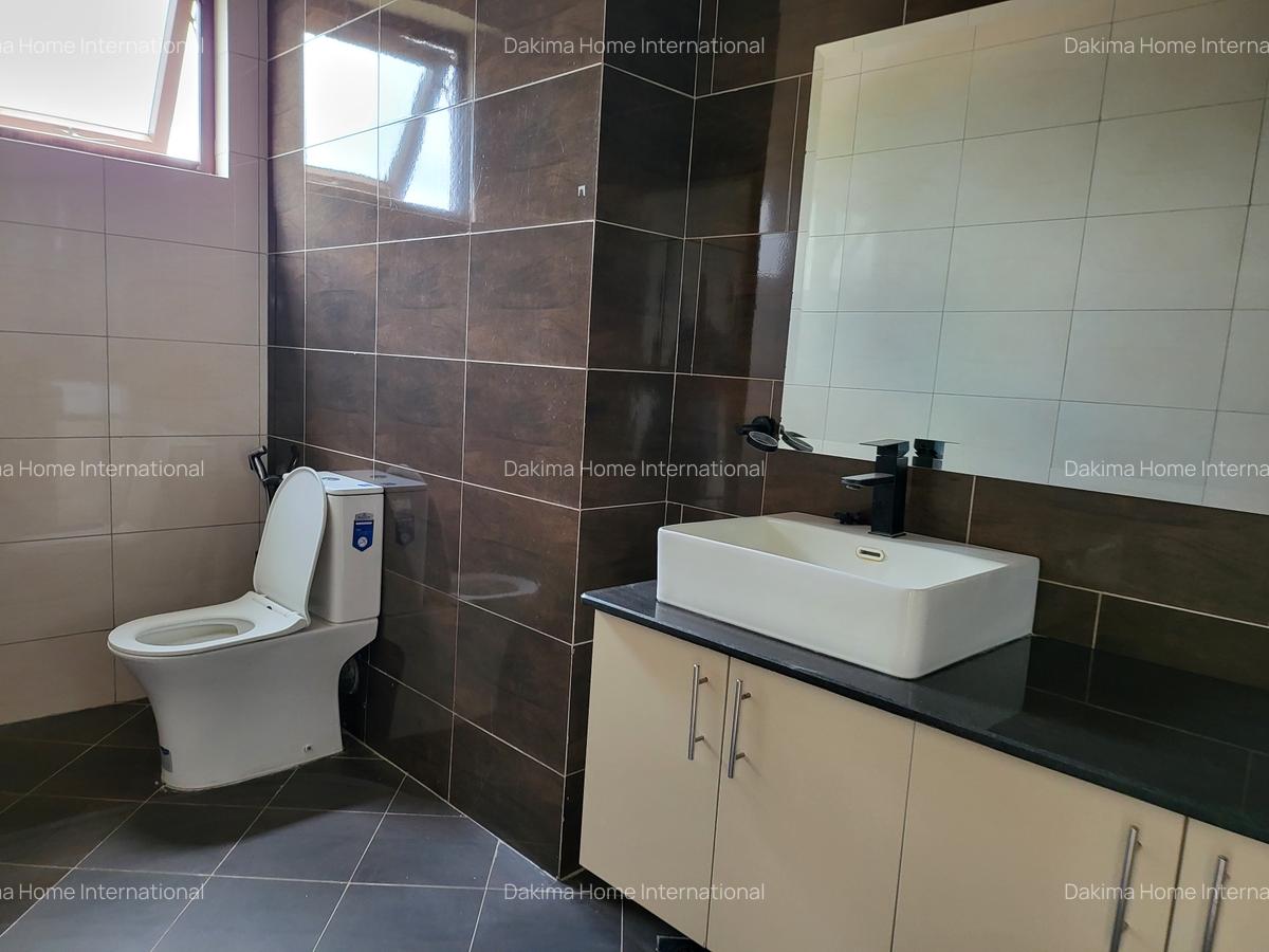 3 Bed Apartment with En Suite in Rhapta Road - 13