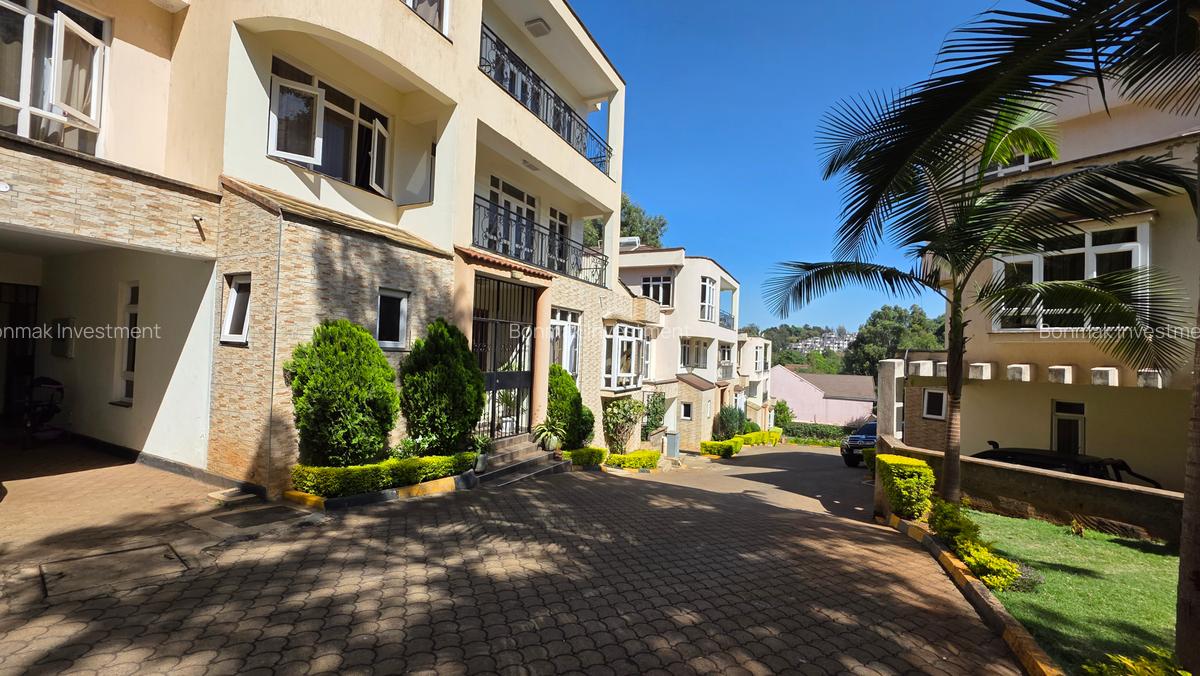 5 Bed Townhouse with En Suite at Chalbi Drive - 1