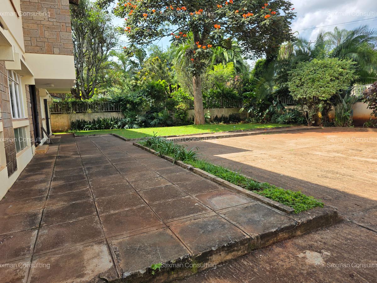 6 Bed House with Staff Quarters in Lake View - 5