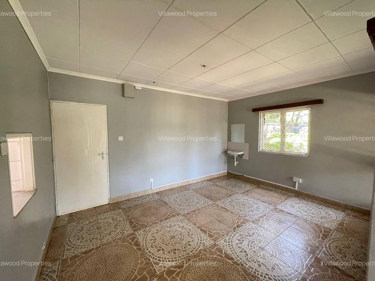 4 Bed House with En Suite in Kyuna - 9