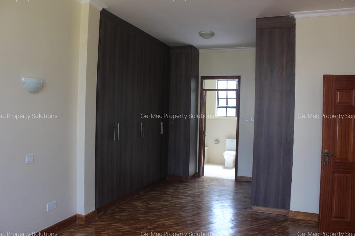 4 Bed House with En Suite in Kiambu Road - 8