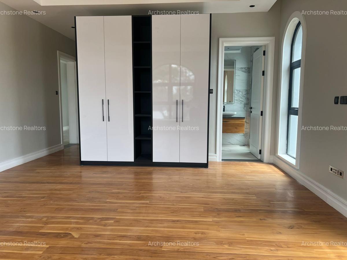 5 Bed Townhouse with En Suite in Loresho - 7