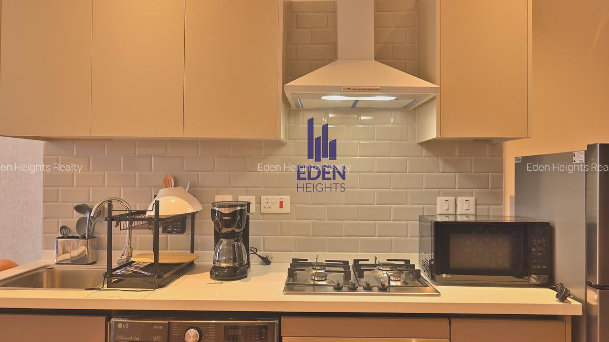 Furnished 1 Bed Apartment with Swimming Pool in Kilimani - 4