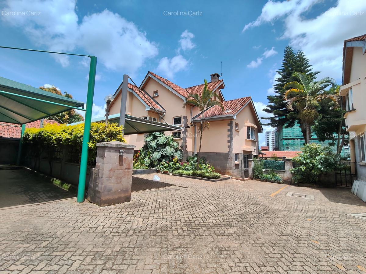 5 Bed Townhouse with En Suite at Spring Valley - 1