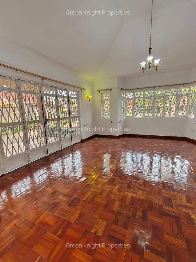 4 Bed House with En Suite in Karen - 2