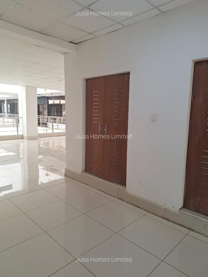 1,221 ft² Office with Lift at Adams - 11