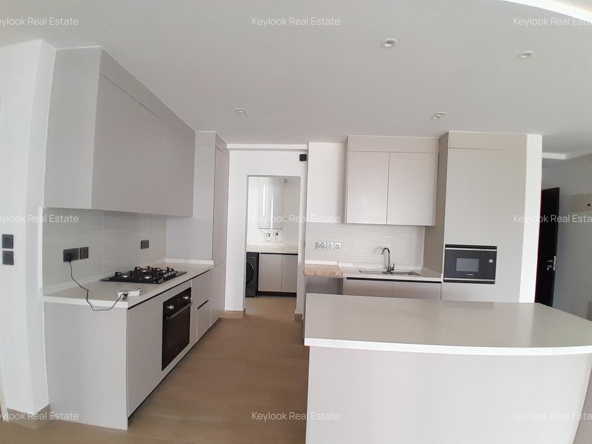 3 Bed Apartment with En Suite at Riverside Drive - 4