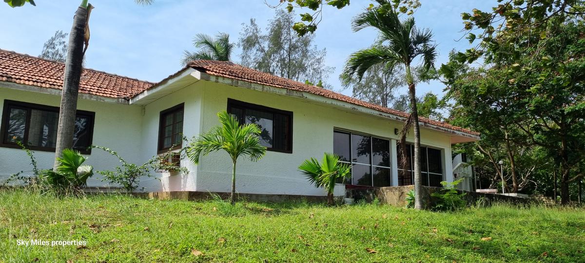 4 Bed Villa with En Suite at Mtwapa - 5