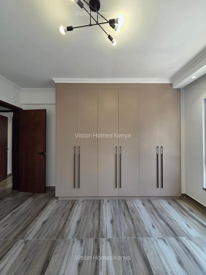 2 Bed Apartment with En Suite in Brookside - 4