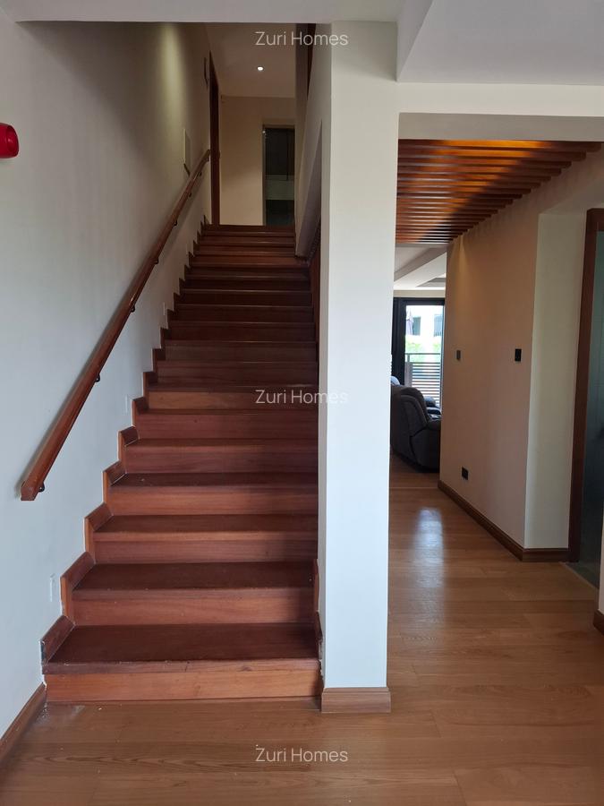 4 Bed Townhouse with En Suite in Lavington - 11