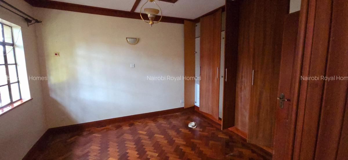 4 Bed Townhouse with En Suite at Lavington Closet - 13