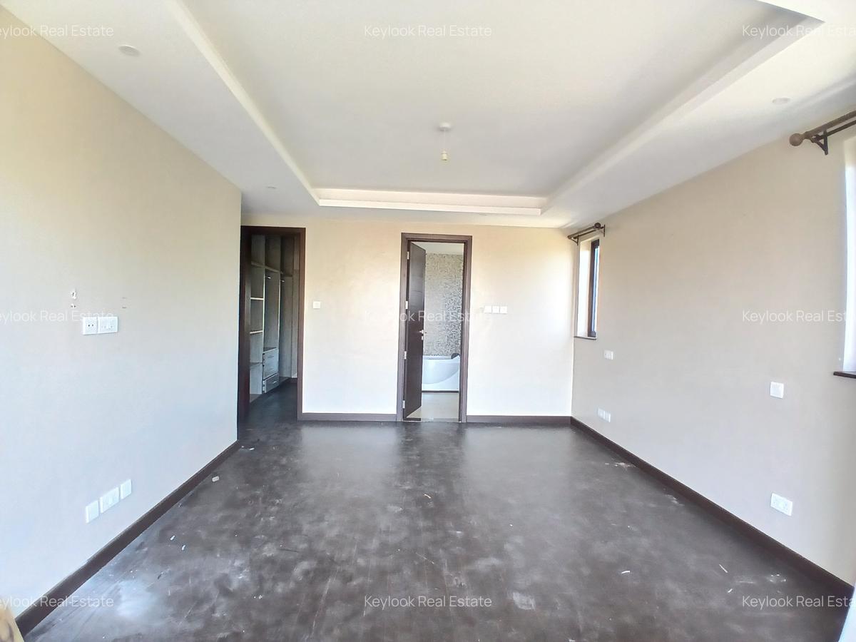 4 Bed Apartment with En Suite at Lavington - 13