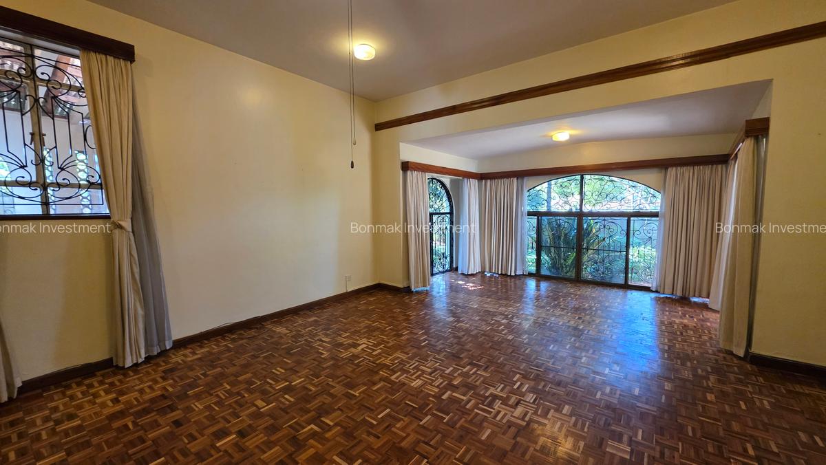 4 Bed House with En Suite at Nyari Central - 6