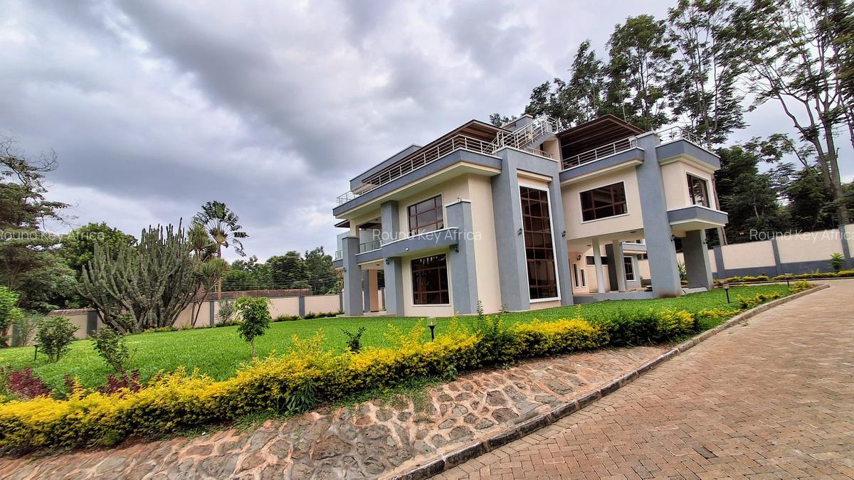 4 Bed House with En Suite at Rosslyn - 1