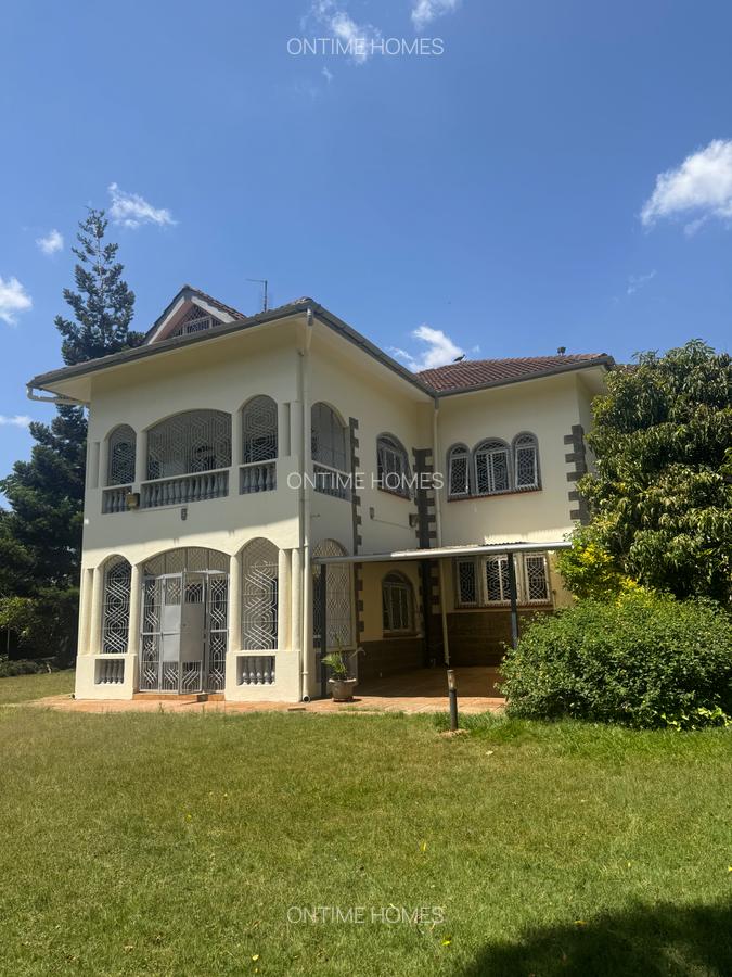 5 Bed House with En Suite at Runda - 1
