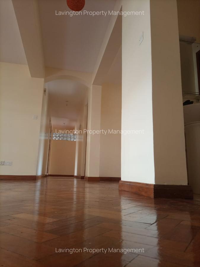 3 Bed Apartment with En Suite at Lavington - 16