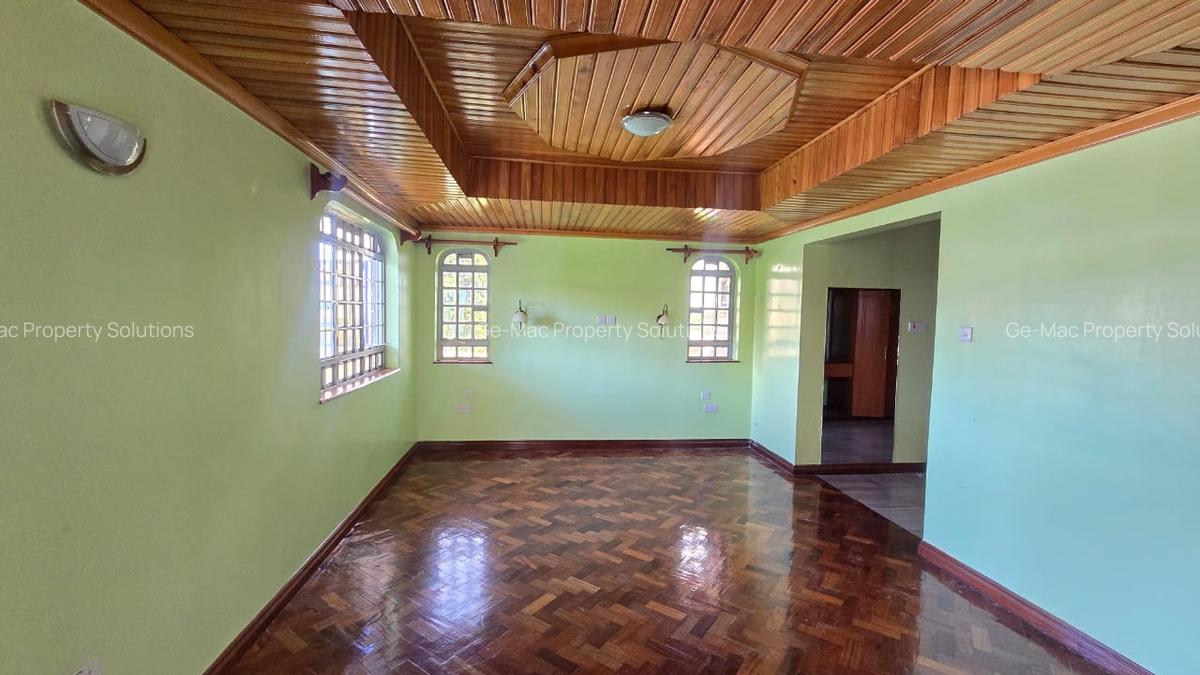 5 Bed House with En Suite in Nyari - 10