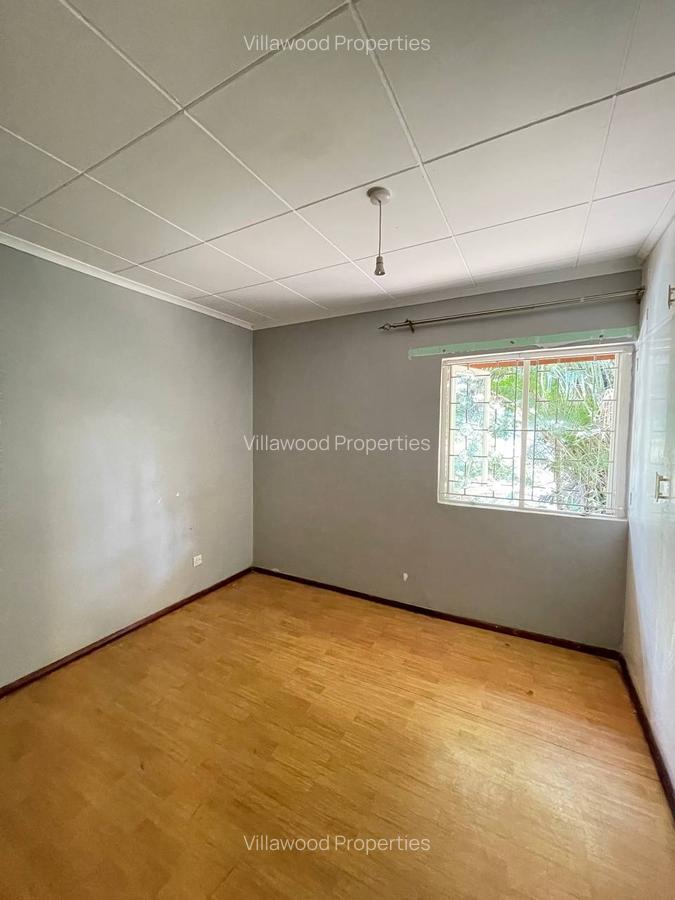 4 Bed House with En Suite in Kyuna - 6