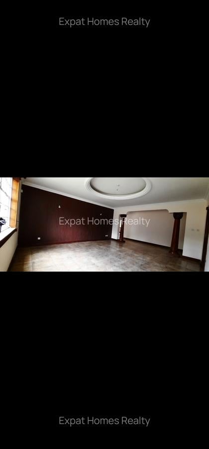 4 Bed House with En Suite in Lavington - 14