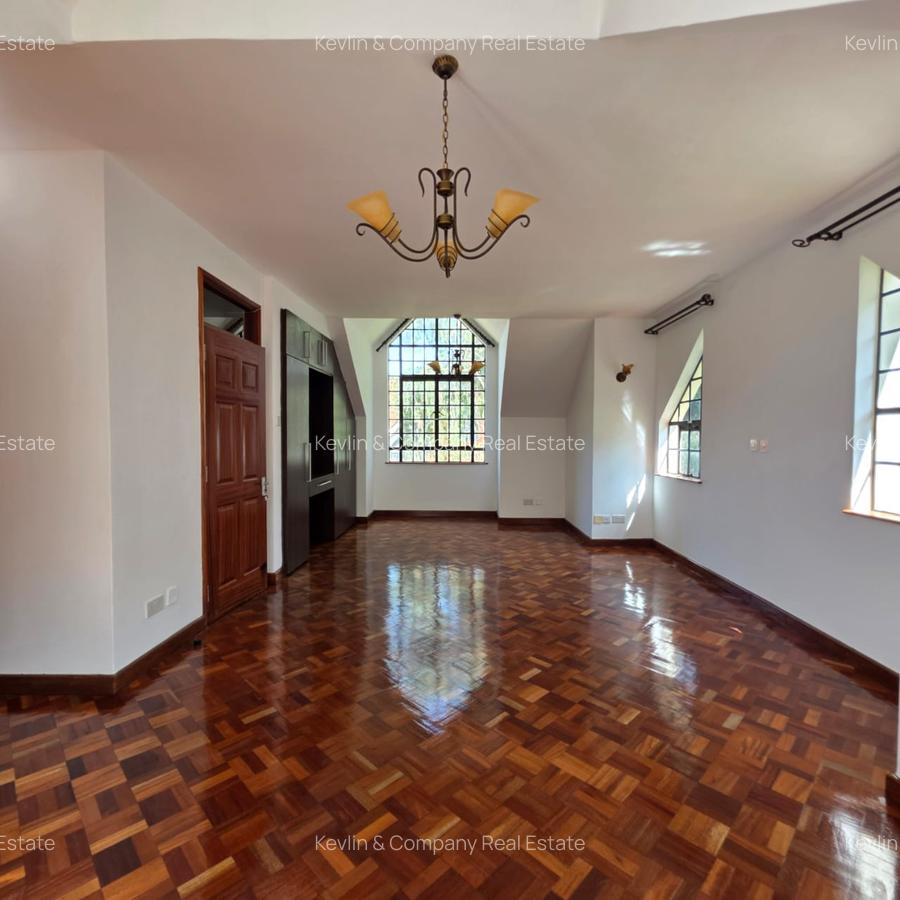 4 Bed Villa with En Suite in Lavington - 18