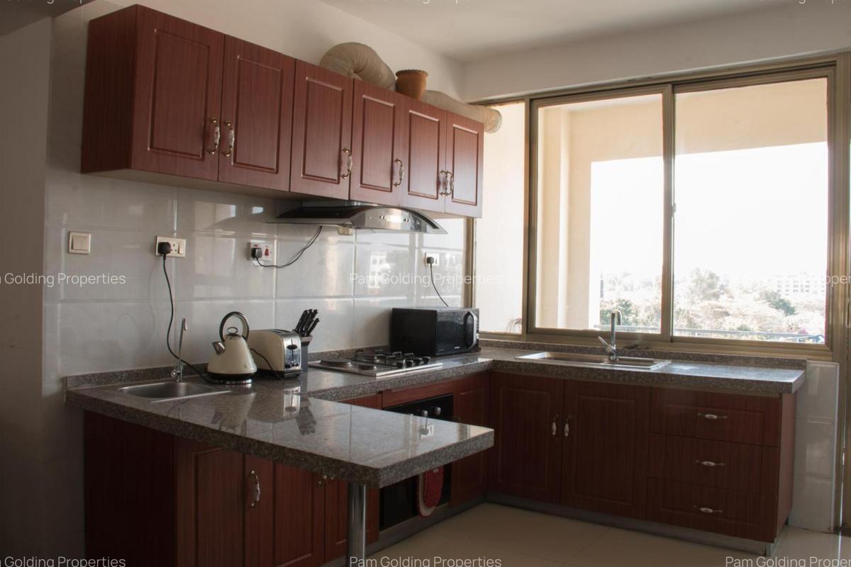Furnished 3 Bed Apartment with En Suite in Kilimani - 4