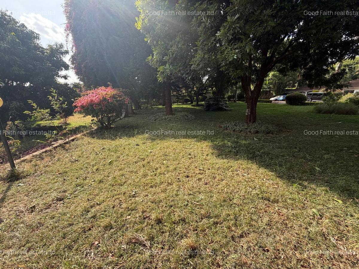 6 Bed House with En Suite in Runda - 17