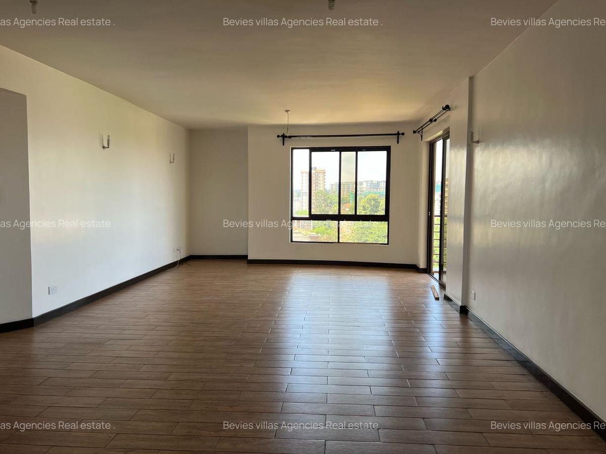 3 Bed Apartment with En Suite at Parklands - 9