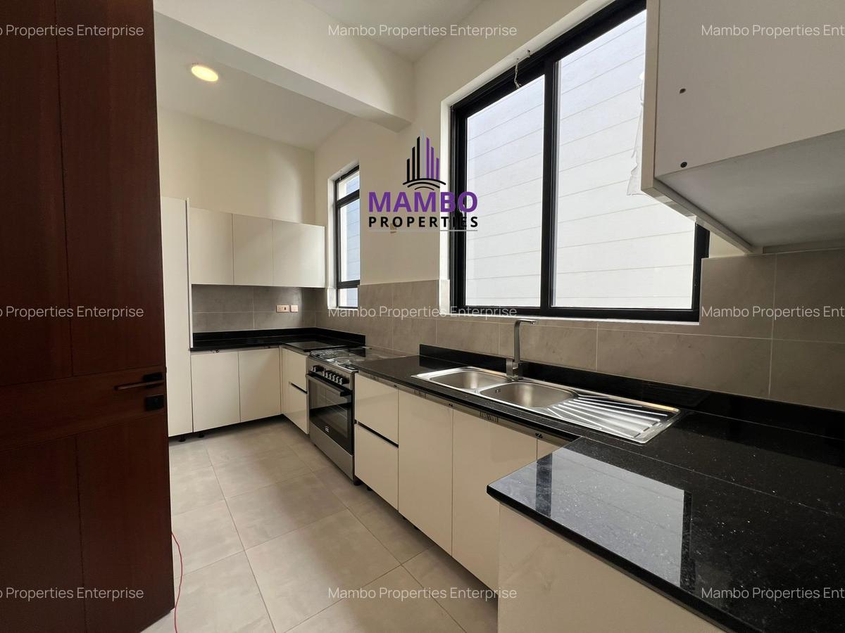 6 Bed Townhouse with En Suite at Peponi Rd - 12