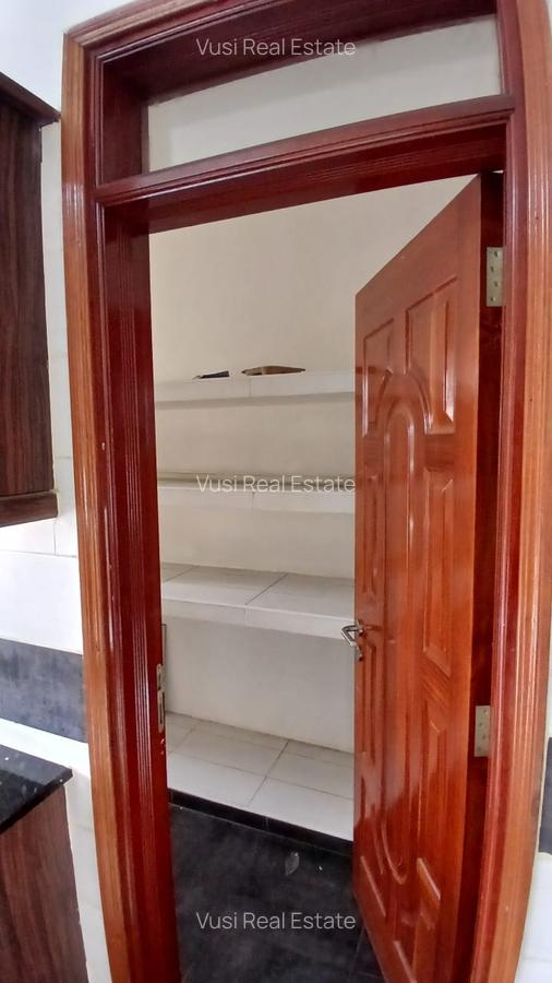 3 Bed Apartment with En Suite in Lavington - 8