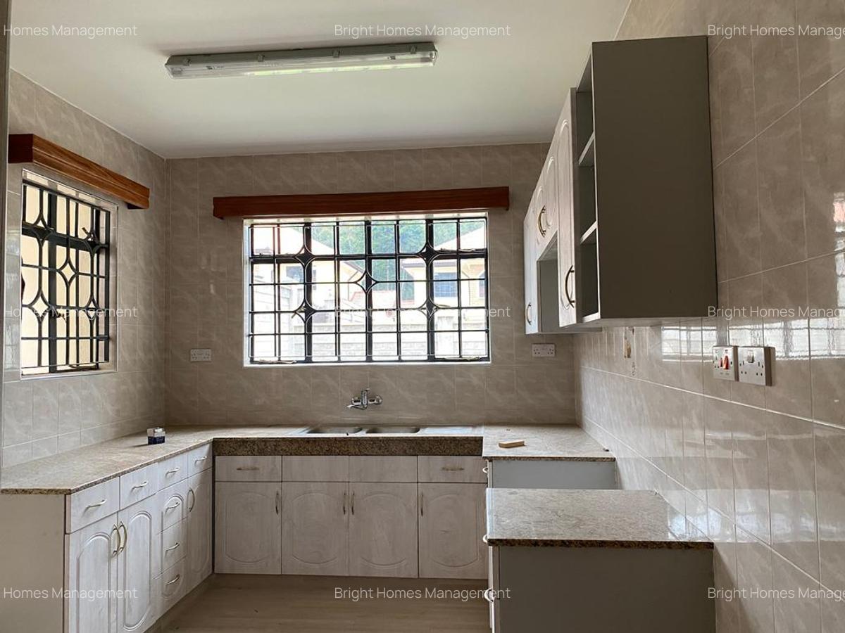 4 Bed Townhouse with En Suite in Lavington - 6