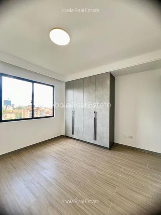 3 Bed Apartment with En Suite in Riverside - 12