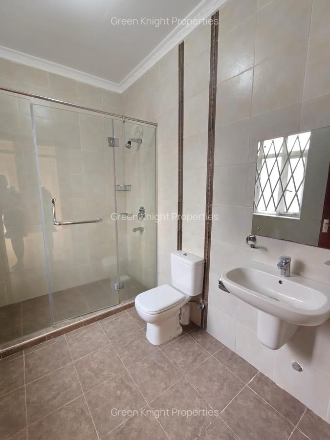 4 Bed House with En Suite in Karen - 10