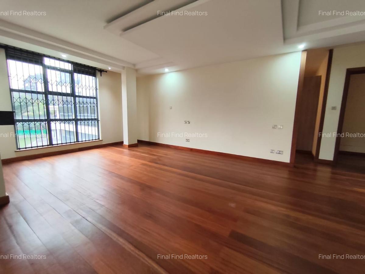 7 Bed Townhouse with En Suite in Nyari - 6