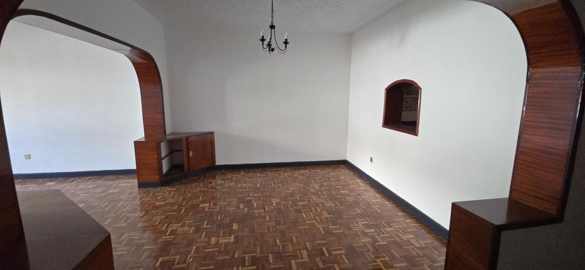 4 Bed Townhouse with En Suite at Brookside Drive - 16