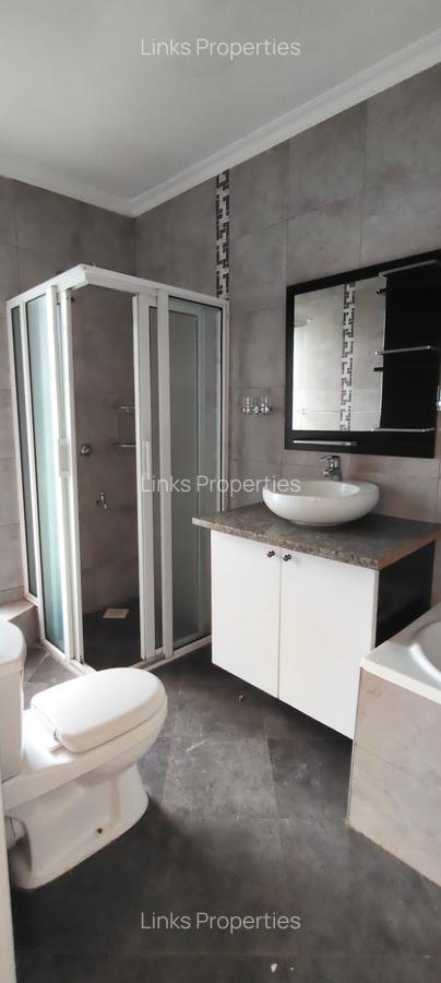 5 Bed Townhouse with En Suite at Karen - 10