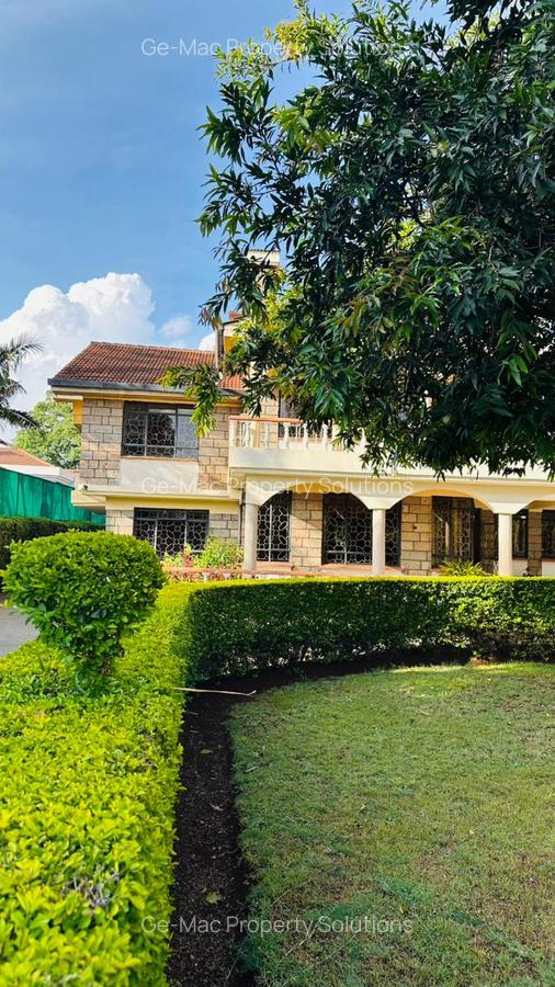 5 Bed House with En Suite in Runda - 2